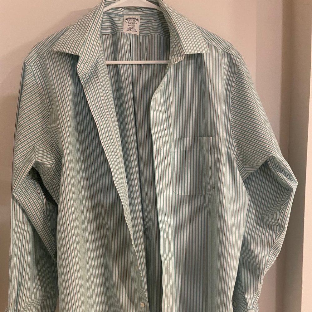 Men's Brooks Brothers Button-Down Regent - Light Green Striped